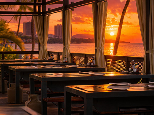 夕日が美しいバーベキューデッキ